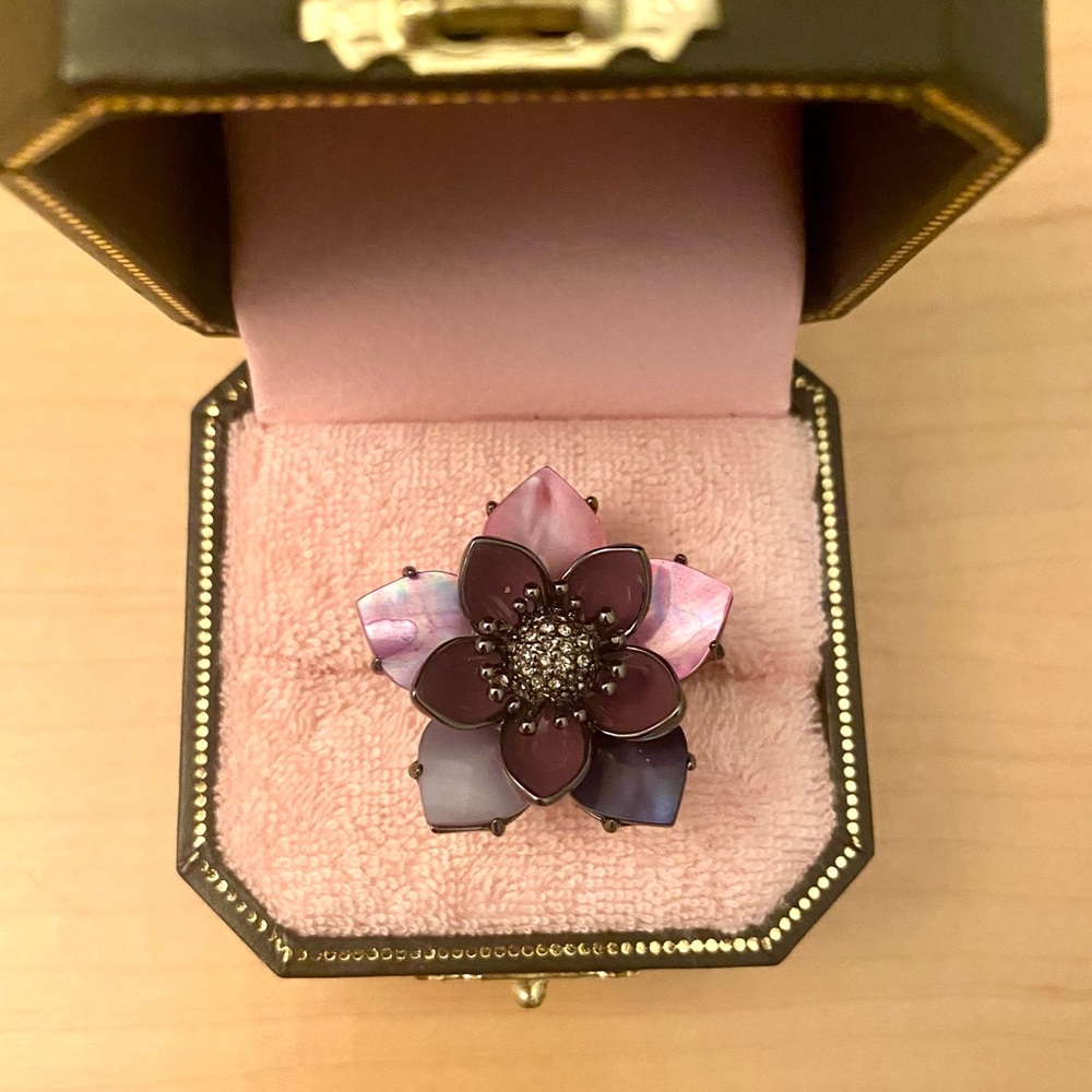 Juicy Couture Purple Flower Statement Ring Size 8 w/ Original Box